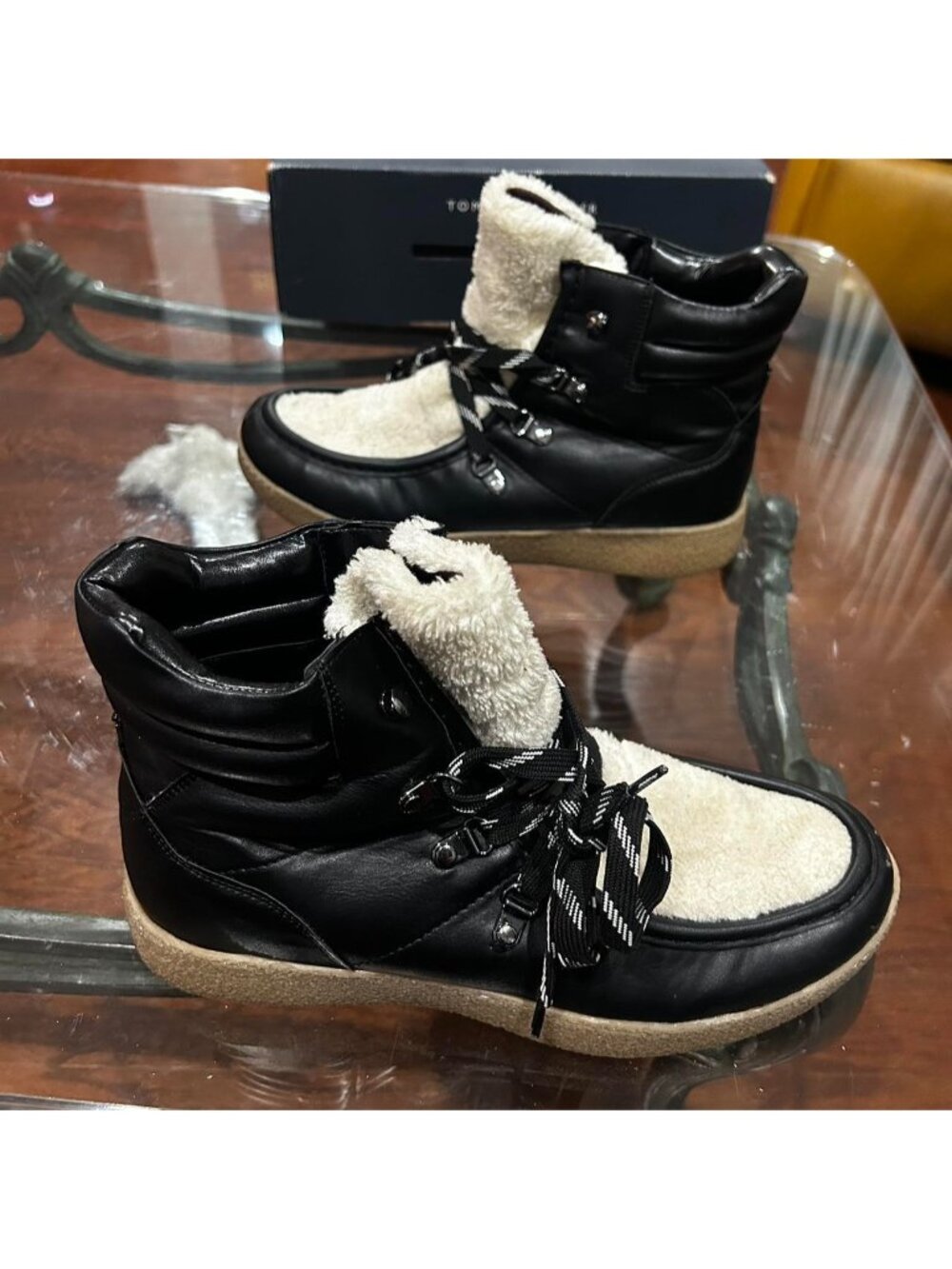 Tommy Hilfiger Faux Fur Winter Boots – Women’s 10